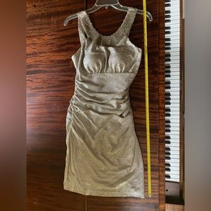 Cachet sz 4 evening cocktail dress. Beaded. Above knee. Buy ahead for holidays!.